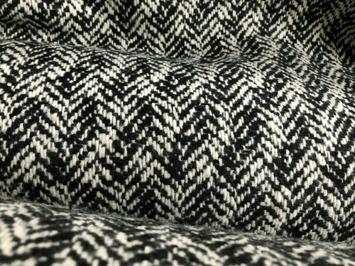 New High Class Heavy Off White Black Herringbone Wool Boucle Fabric 59