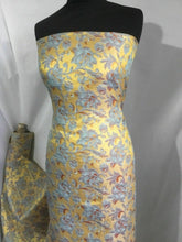 Load image into Gallery viewer, New Italian Floral Light Weight BROCADE GORGEOUS JACQUARD Fabric Dress Costume