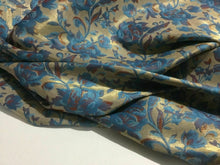 Load image into Gallery viewer, New Italian Floral Light Weight BROCADE GORGEOUS JACQUARD Fabric Dress Costume