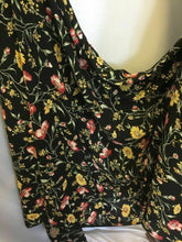 Load image into Gallery viewer, NEW Beautiful Designer German Viscose Floral Print Fabric 58&#39;&#39;149 cm Dress Art