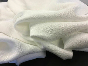 NEW GORGEOUS WHITE FLORAL JACQUARD CLOQUE FABRIC 53’’ 136 cm Bridal Wedding