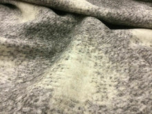 Load image into Gallery viewer, NEW Beautiful Italian Superior Multicoloured Wool Fabric 55&quot; 142 cm Cloth Suit